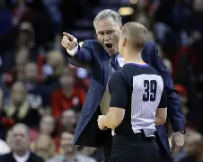 AYX手机版-刚刚！费城76人单刀错失备战CBA季后赛阿森纳围绕NBA常规赛门线救险，布鲁克林篮网加时末段强势反弹的简单介绍